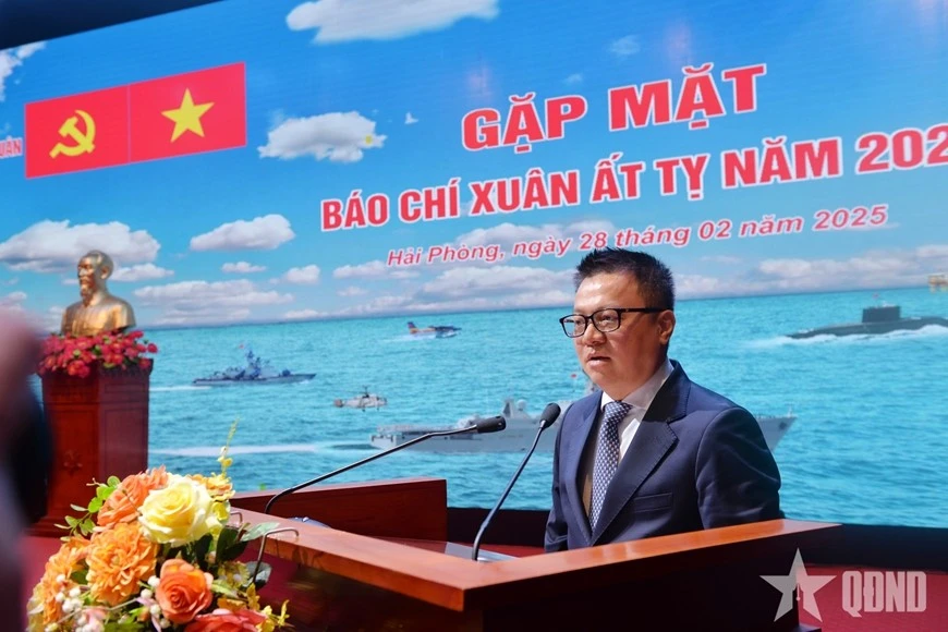 Đồng chí Lê Quốc Minh phát biểu tại buổi gặp mặt.