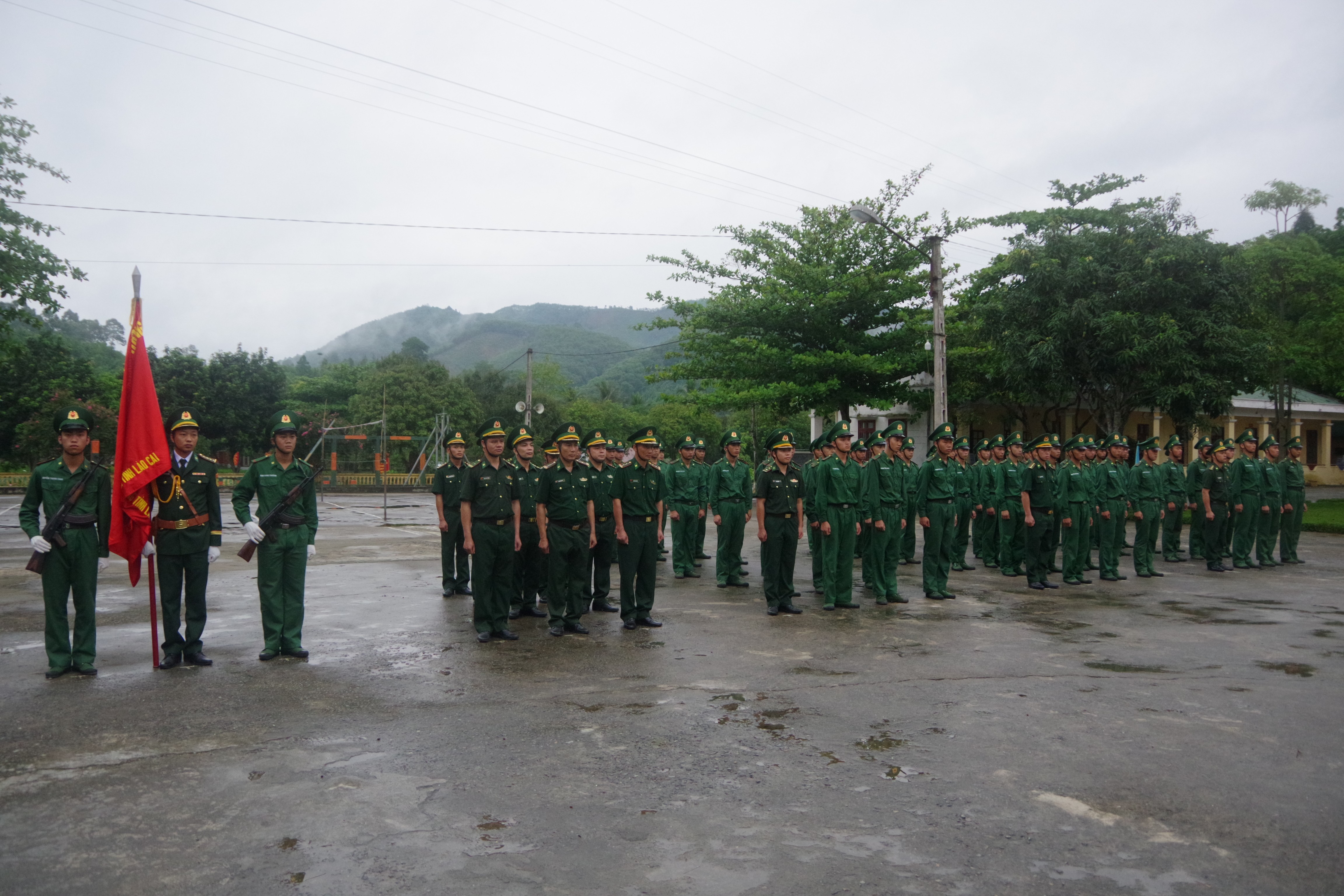 Quang cảnh lễ tuyên thệ. quang-canh-buoi-le-tuyen-the-chien-si-moi-nam-2025-cua-bdbp-tinh-lao-cai.jpg