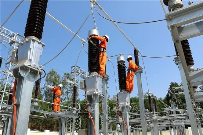 Kiểm tra các công trình điện 110kV tại các tỉnh miền Trung - Tây Nguyên.