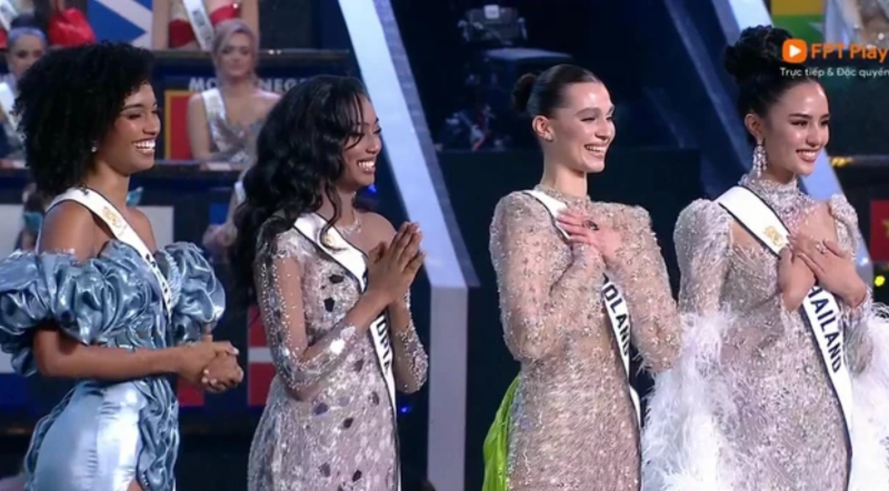 Từ trái sang, Top 4 người đẹp đứng đầu 4 châu lục: Aurélie Joachim (Martinique) – đại diện khu vực châu Mỹ-Caribe, Bamlak Dereje (Ethiopia) – đại diện châu Phi, Justyna Pankowska (Ba Lan) – châu Âu, và Suchata Chuangsri (Thái Lan) – châu Á & Thái Bình Dương. Từ trái sang, Top 4 người đẹp đứng đầu 4 châu lục: Aurélie Joachim (Martinique) – đại diện khu vực châu Mỹ-Caribe, Bamlak Dereje (Ethiopia) – đại diện châu Phi, Justyna Pankowska (Ba Lan) – châu Âu, và Suchata Chuangsri (Thái Lan) – châu Á & Thái Bình Dương.
