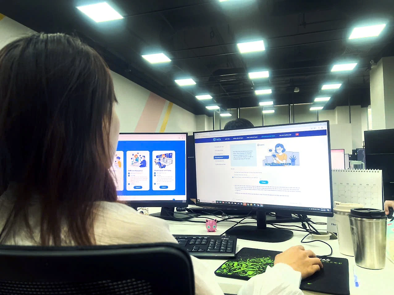 Người dùng học kỹ năng phòng chống lừa đảo trên mạng qua ứng dụng của Hiệp hội an ninh mạng.