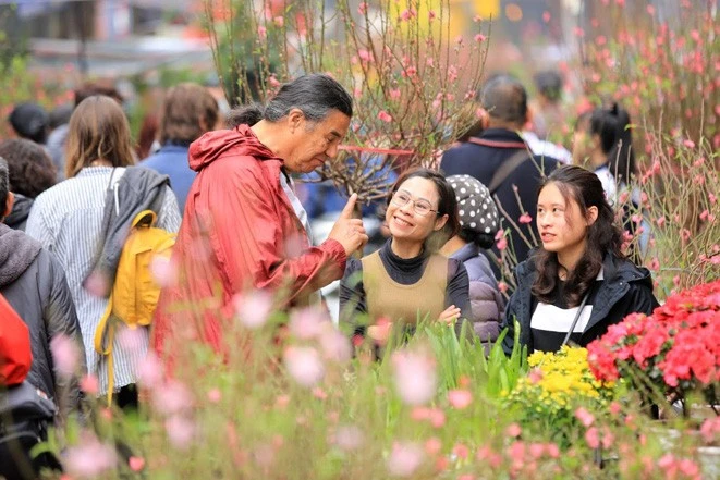 Bắc Bộ sáng sớm có mưa nhỏ vài nơi.