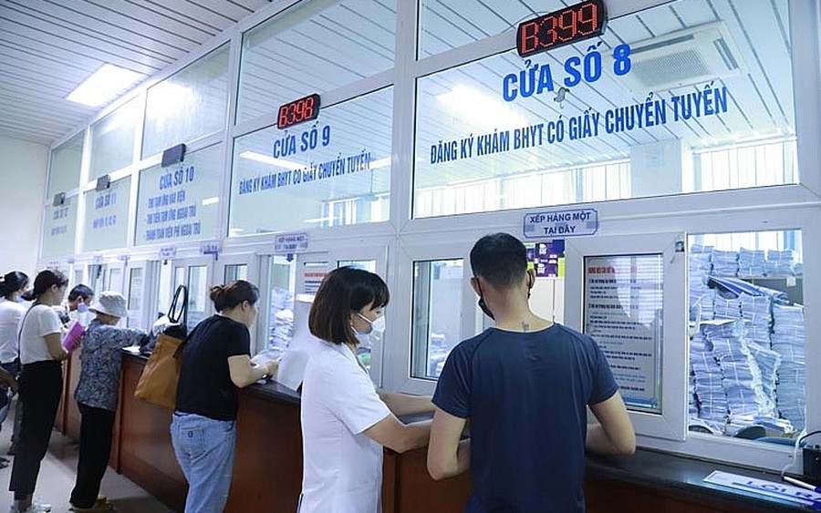 Không yêu cầu người bệnh quay lại cơ sở khám, chữa bệnh nơi chuyển người bệnh đi để xin cấp lại phiếu chuyển cơ sở khám, chữa bệnh BHYT theo mẫu mới. Không yêu cầu người bệnh quay lại cơ sở khám, chữa bệnh nơi chuyển người bệnh đi để xin cấp lại phiếu chuyển cơ sở khám, chữa bệnh BHYT theo mẫu mới.