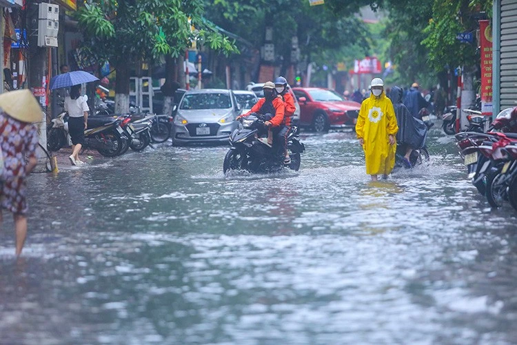 Mưa lớn trên diện rộng nhiều khu vực.