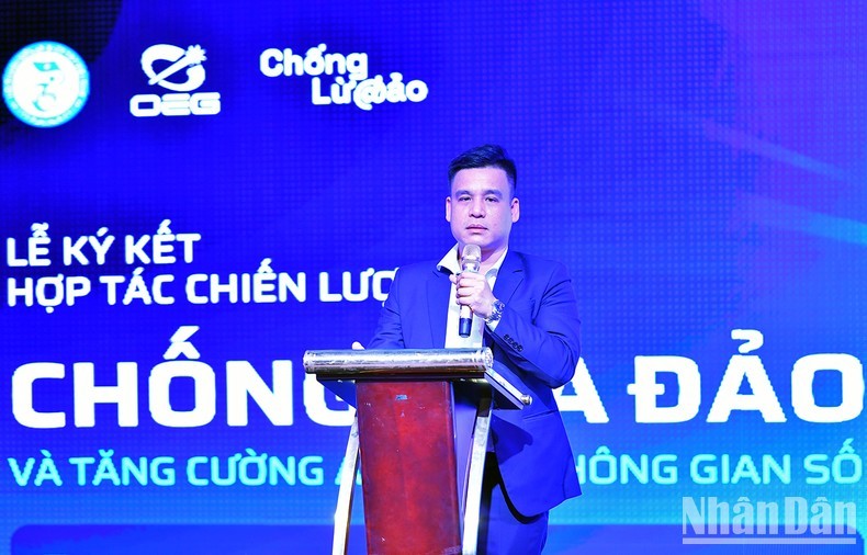 Chủ tịch Hội Thanh niên Khuyết tật Việt Nam Phạm Văn Thành chia sẻ ý kiến tại chương trình. Chủ tịch Hội Thanh niên Khuyết tật Việt Nam Phạm Văn Thành chia sẻ ý kiến tại chương trình.