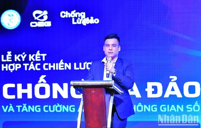 Chủ tịch Hội Thanh niên Khuyết tật Việt Nam Phạm Văn Thành chia sẻ ý kiến tại chương trình.