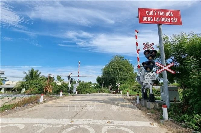 Hệ thống cảnh báo cần chắn tự động được lắp đặt tại vị trí đường ngang dân sinh giao với đường sắt đoạn qua địa bàn xã Phước Thuận (huyện Ninh Phước, Ninh Thuận) để đảm bảo an toàn giao thông.