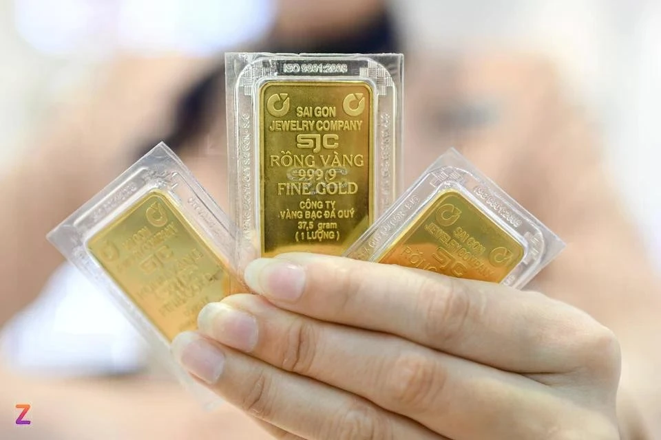 Giá vàng trong nước tăng vọt sáng 16/4, hiện vàng miếng SJC đã chạm mốc 111 triệu đồng/lượng. Ảnh: Duy Hiệu.