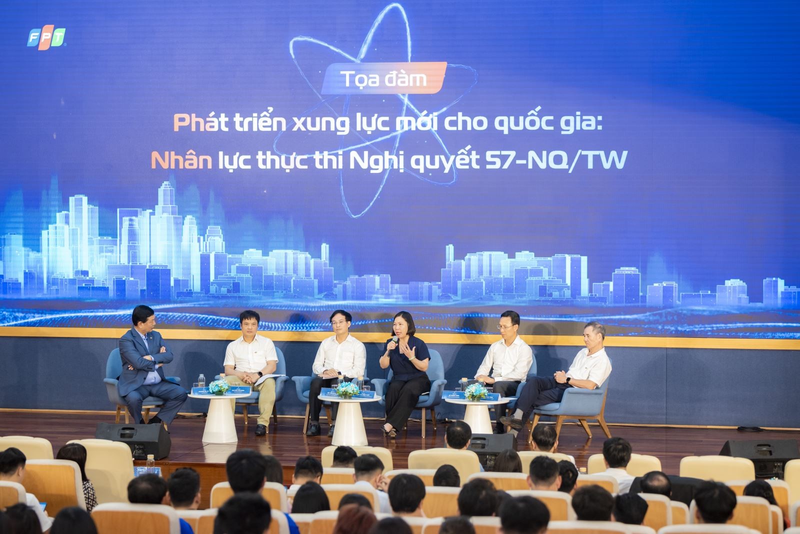 Tọa đàm Phát triển xung lực mới cho quốc gia: Nhân lực thực thi Nghị quyết 57-NQ/TW. Ảnh: VA Tọa đàm Phát triển xung lực mới cho quốc gia: Nhân lực thực thi Nghị quyết 57-NQ/TW. Ảnh: VA