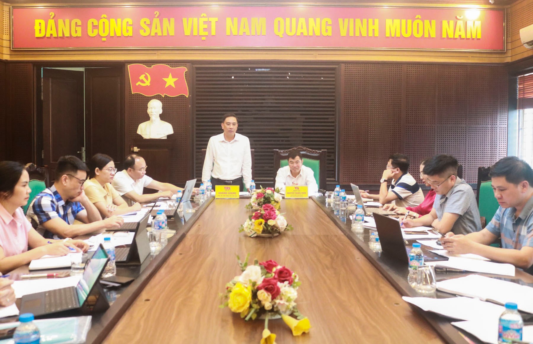 Phó Bí thư Tỉnh ủy Hoàng Giang phát biểu chỉ đạo. pho-bi-thu-tinh-uy-hoang-giang-phat-bieu-chi-dao.jpg