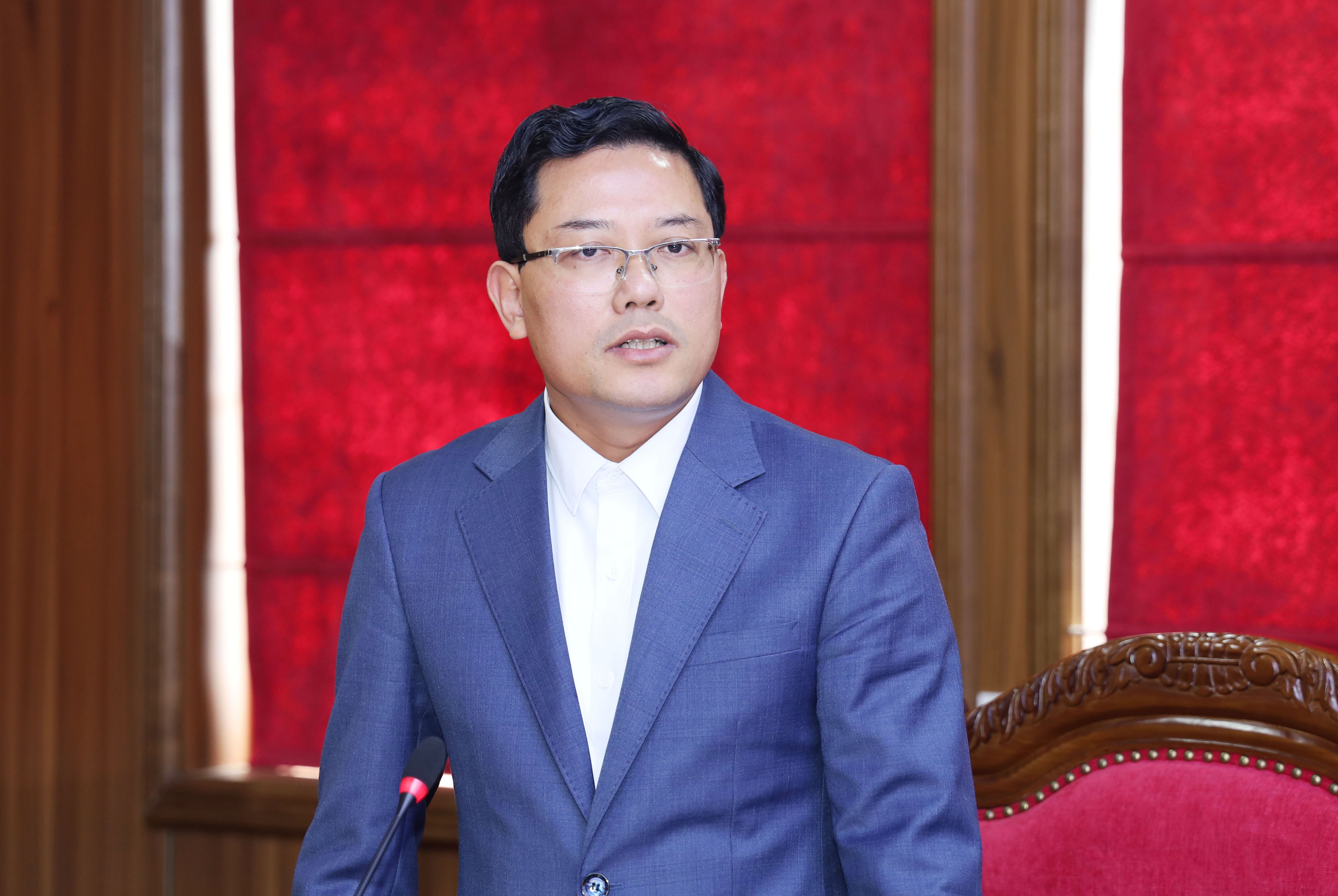 Đại diện lãnh đạo Ban Tuyên giáo Tỉnh ủy phát biểu tại buổi gặp mặt. lanh-dao.jpg