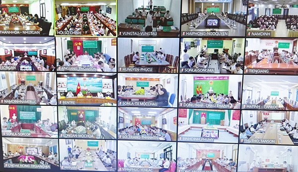 Hội nghị được tổ chức trực tiếp kết hợp trực tuyến đến Ban đại diện HĐQT NHCSXH cấp tỉnh, huyện trong toàn quốc. 6841667690e94925085a6c4c.jpg