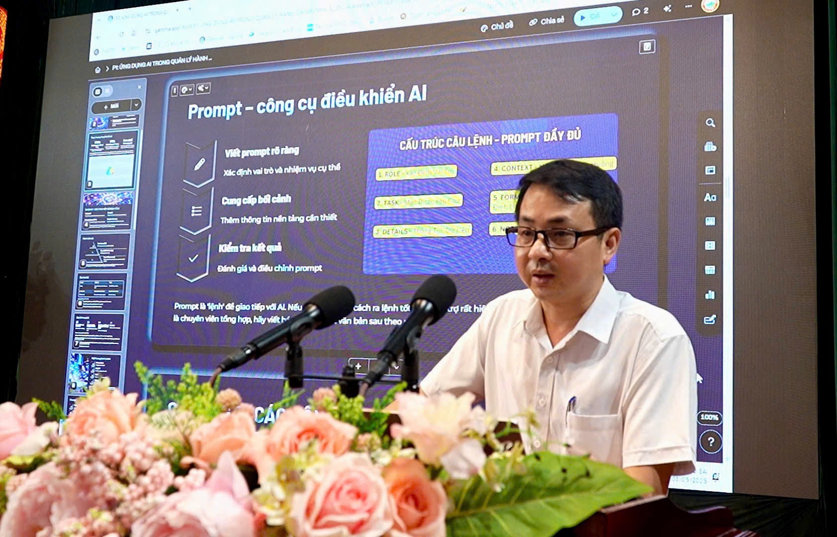 Lãnh đạo UBND huyện và đại diện cơ quan chuyên môn trực tiếp truyền đạt các nội dung liên quan. lanh-dao-phong-van-hoa-truyen-dat-noi-dung-tap-huan.jpg
