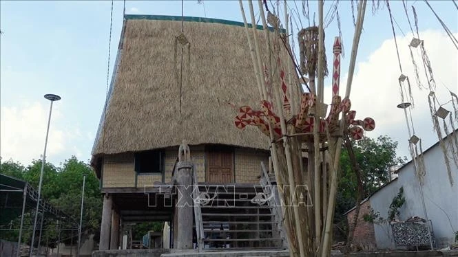 Nhà Rông truyền thống của người Rơ Măm, một trong 5 dân tộc đặc biệt ít người ở xã Mô Rai (Sa Thầy, Kon Tum). Ảnh: Khoa Chương/TTXVN