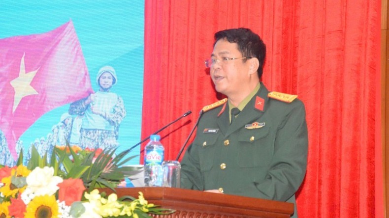 Đại tá Phạm Văn Trường, Giám đốc, Tổng Biên tập Nhà xuất bản Quân đội nhân dân phát biểu tại lễ ra mắt sách. Đại tá Phạm Văn Trường, Giám đốc, Tổng Biên tập Nhà xuất bản Quân đội nhân dân phát biểu tại lễ ra mắt sách.