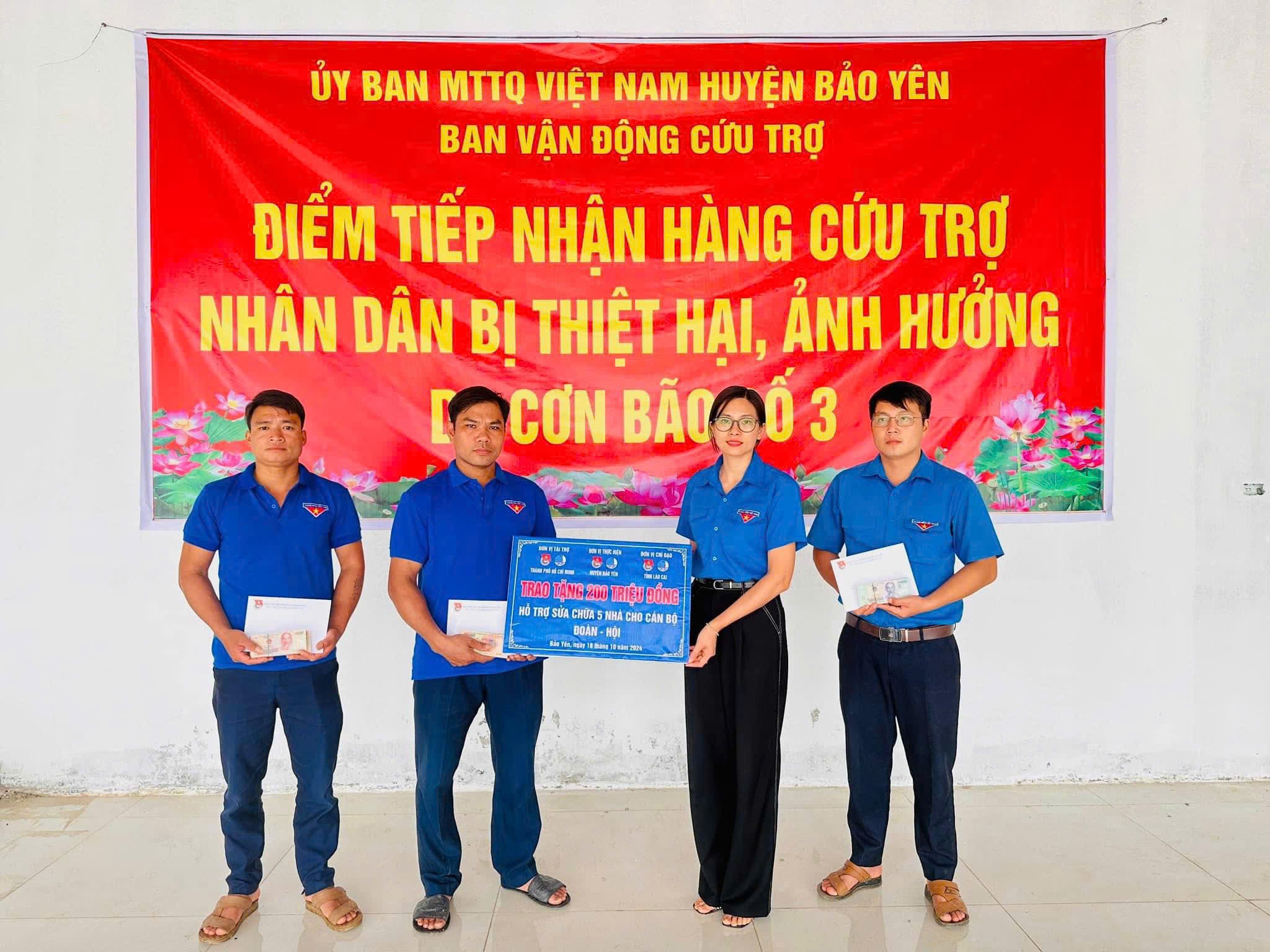 Trao kinh phí hỗ trợ sửa chữa nhà ở cho cán bộ Đoàn - Hội cơ sở. trao-kinh-phi-ho-tro-sua-chua-nha-o-cho-can-bo-doan-hoi-co-so-8365.jpg