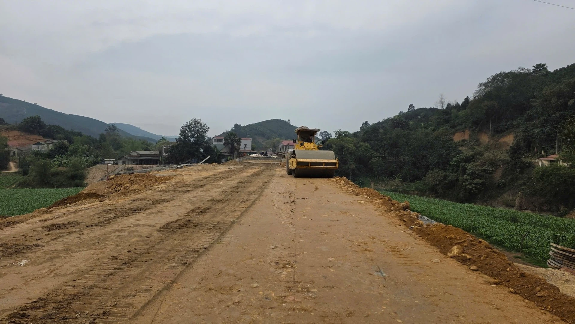 Dự án được phê duyệt vào năm 2020, chủ đầu tư là Ban quản lý đầu tư xây dựng tỉnh Yên Bái.. Ảnh: Tuấn Trung.