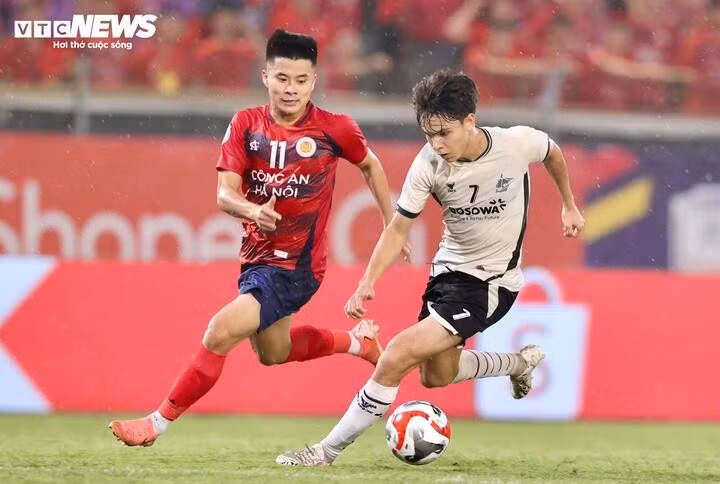 CLB Công an Hà Nội lật ngược tình thế sau khi thua trận lượt đi.