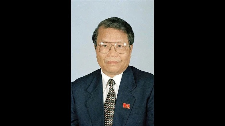 Nguyên Chủ tịch nước Trần Đức Lương (1937-2025) Nguyên Chủ tịch nước Trần Đức Lương (1937-2025)