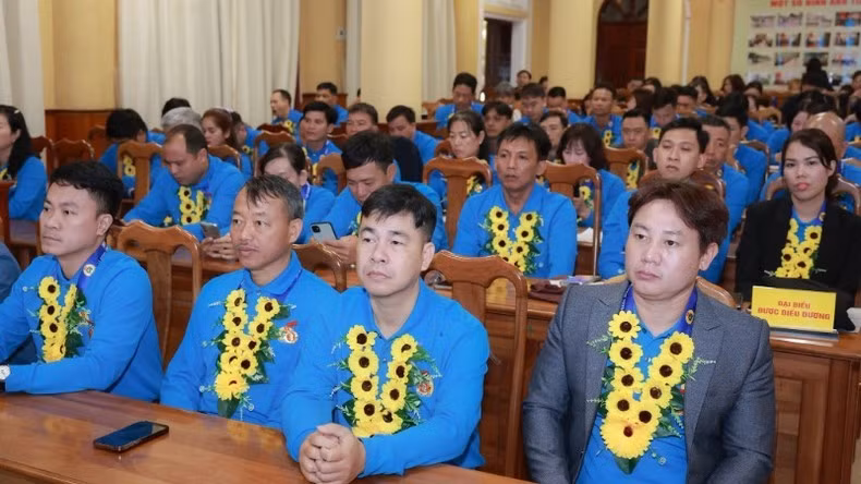 Các đại biểu tham dự diễn đàn.