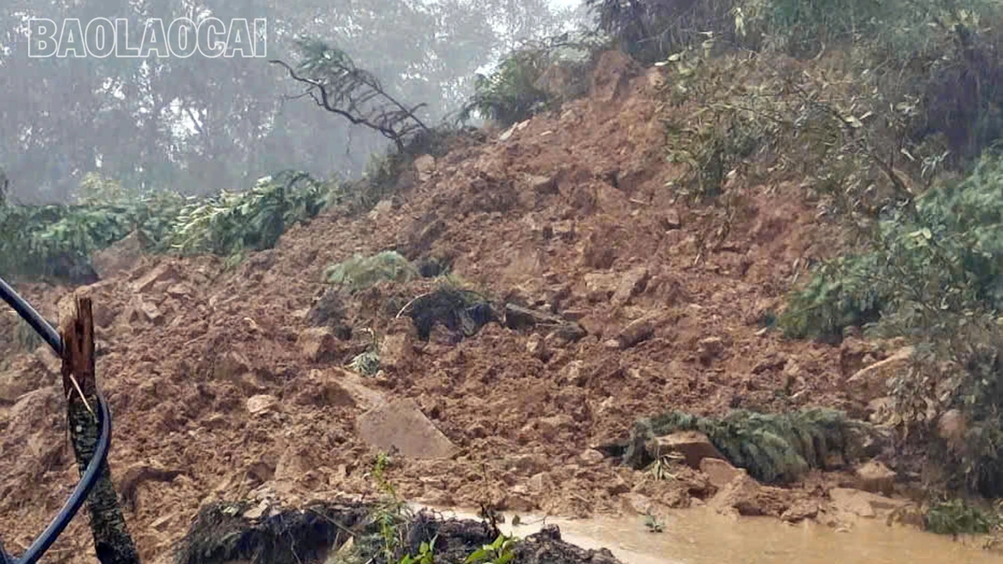 Điểm sạt lở lớn trên Tỉnh lộ 158.