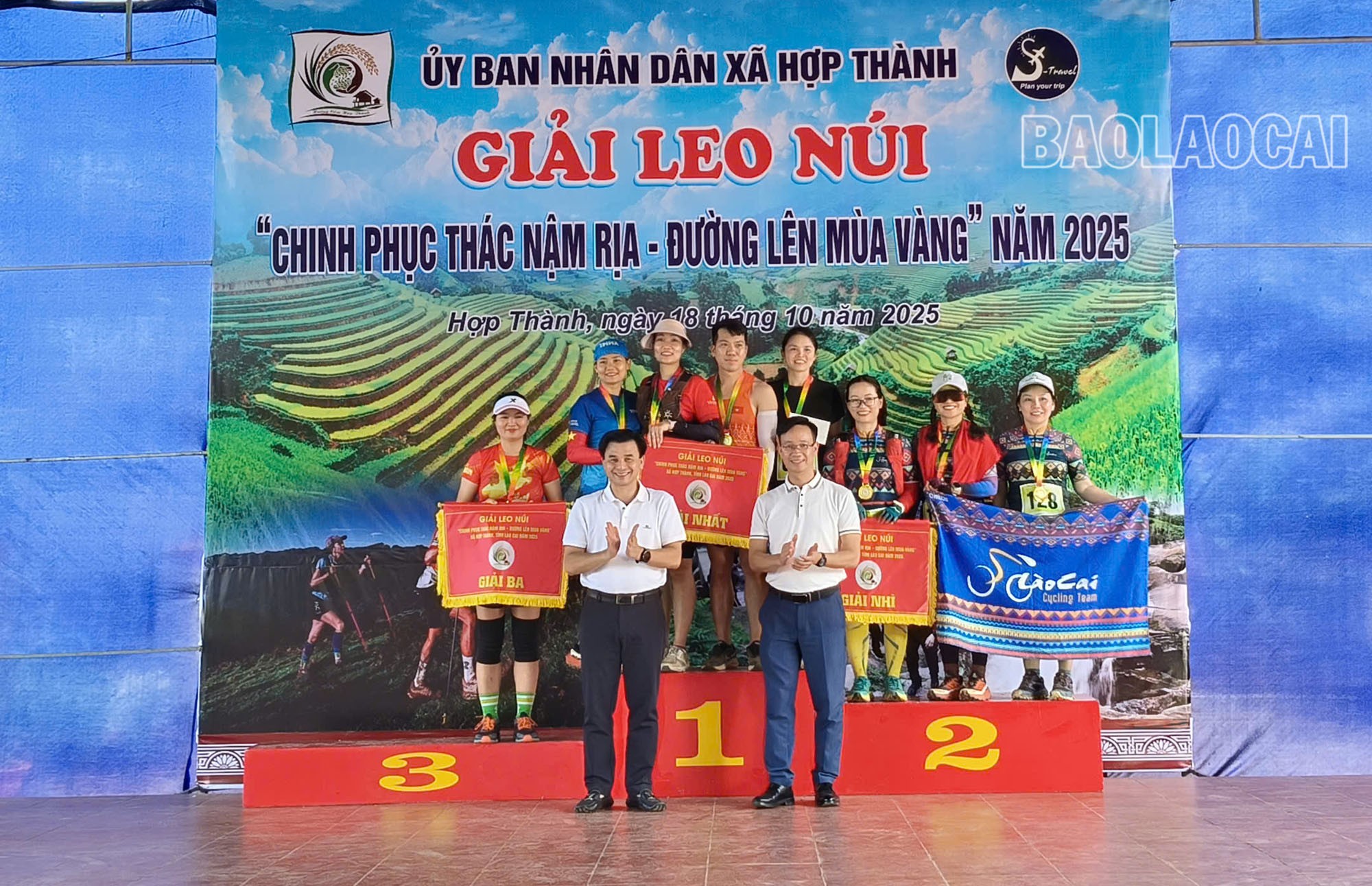 Trao giải Nhất, Nhì, Ba toàn đoàn. c1.jpg