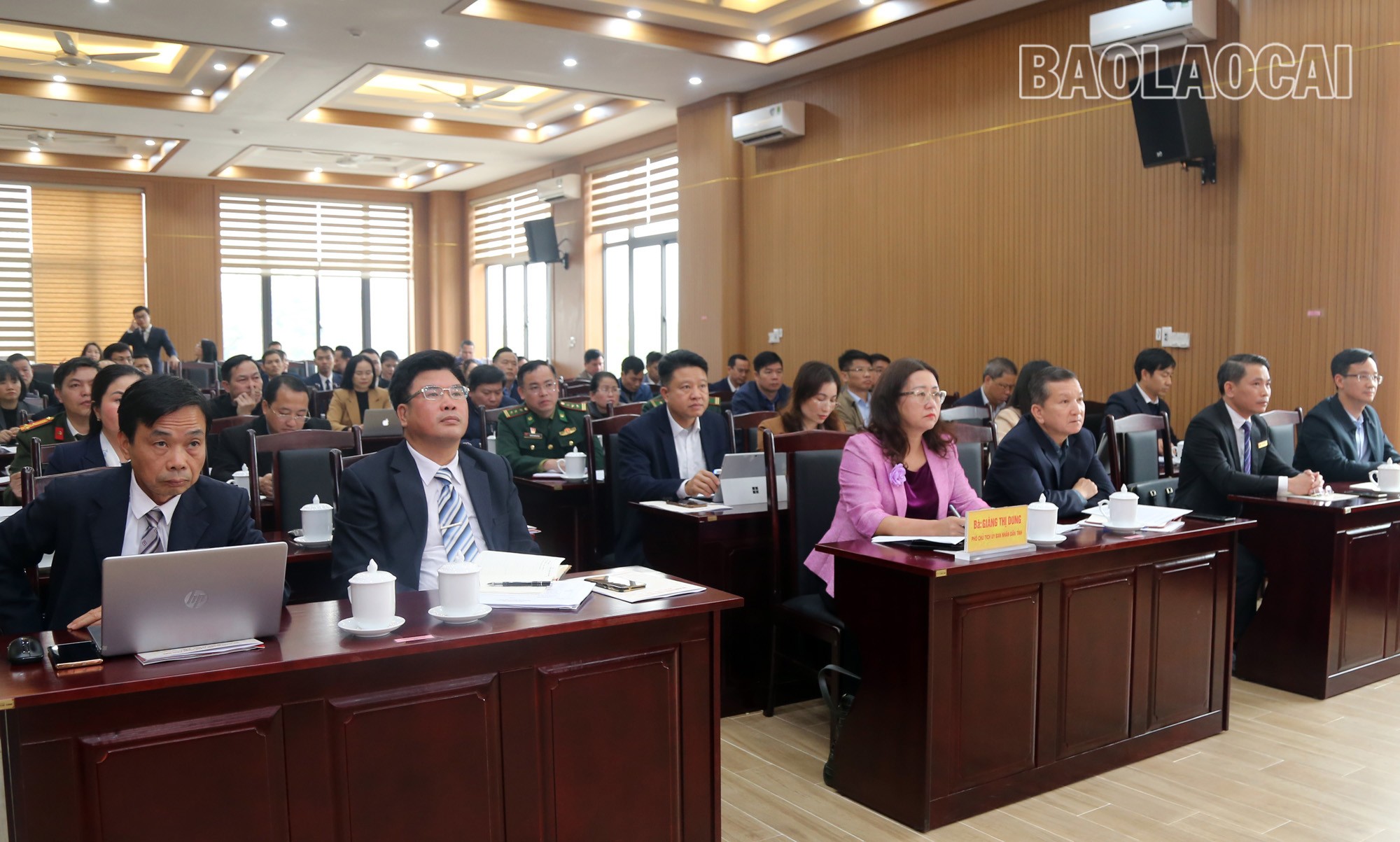 Các đại biểu dự hội nghị. bdt1-1.jpg