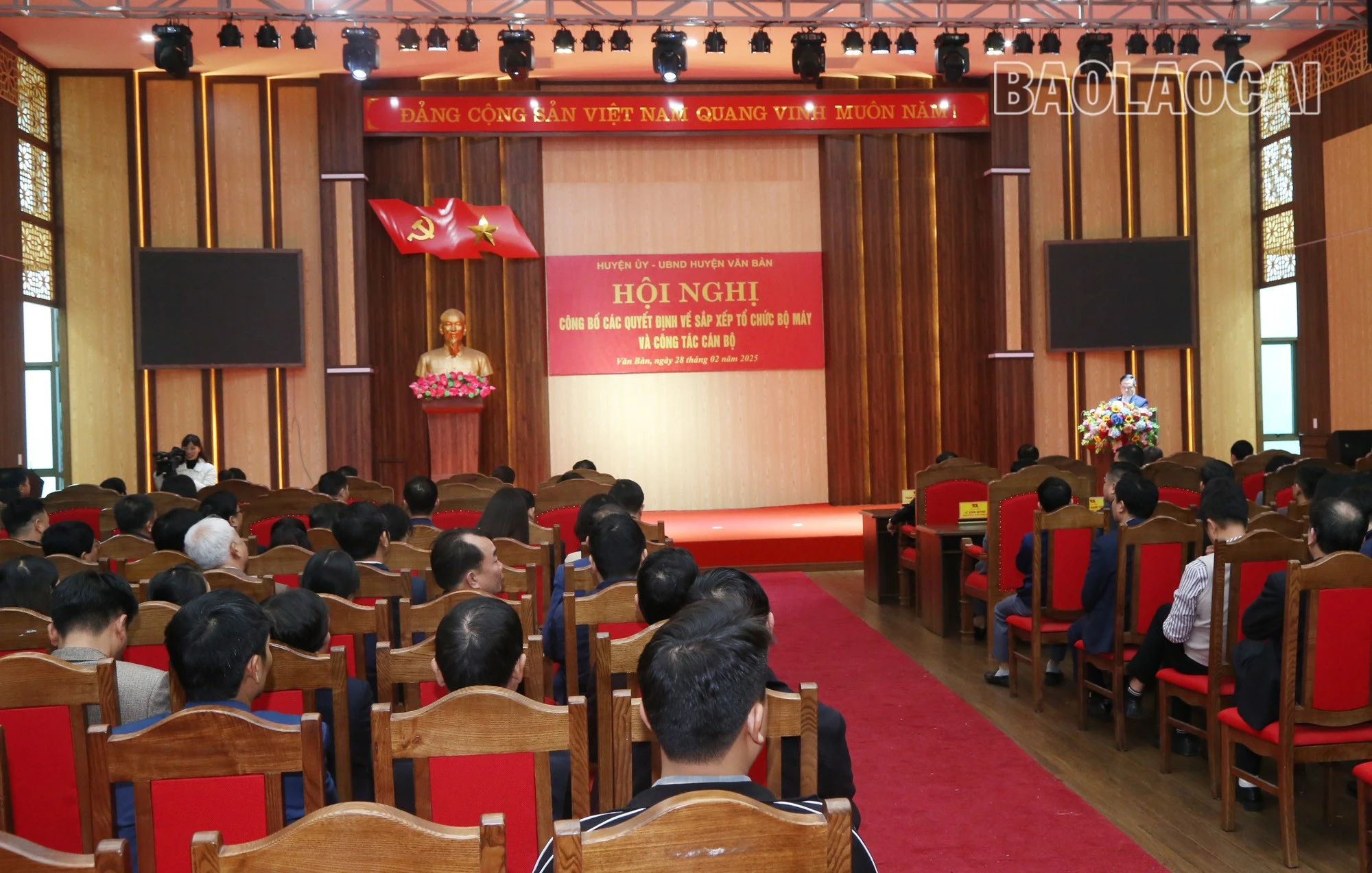 Quang cảnh hội nghị.