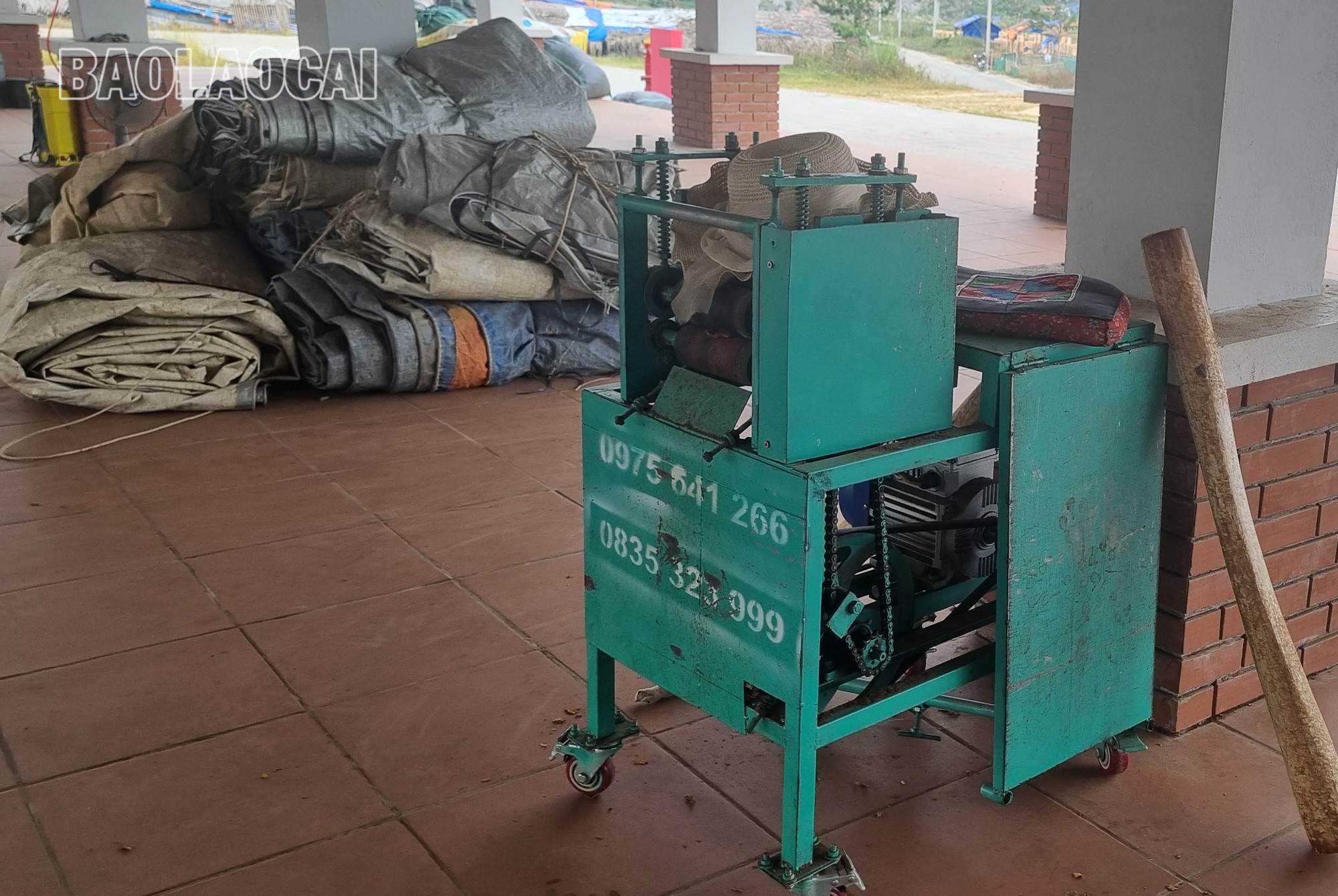Bên trong chợ Cam Cọn ngổn ngang. cho-chuan-1a.jpg