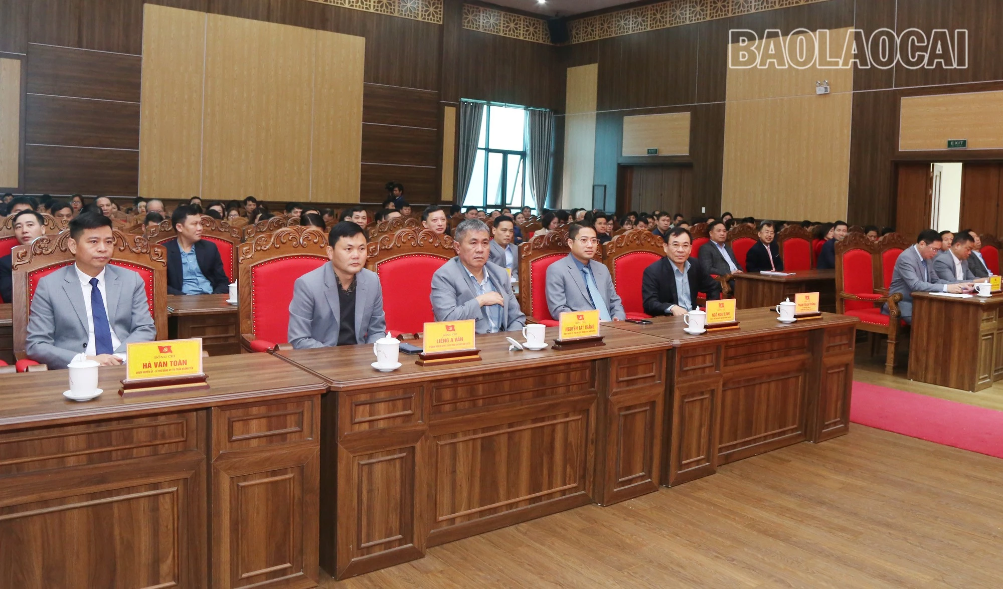 Các đại biểu dự hội nghị.