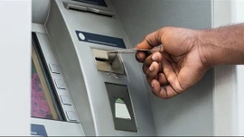Từ 1/7/2025, ngừng giao dịch thẻ ATM công nghệ từ