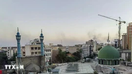 Căng thẳng Israel-Iran: Một loạt vụ nổ mạnh đã làm rung chuyển thủ đô Tehran