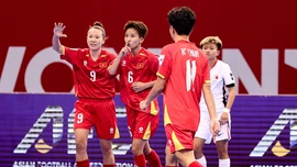 Đánh bại Hồng Kông 5 - 3, tuyển futsal nữ Việt Nam giành ngôi đầu bảng
