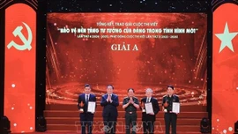 Trao giải cuộc thi viết "Bảo vệ nền tảng tư tưởng của Đảng trong tình hình mới"