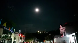 Trăng sáng trên vùng đất Tú Lệ