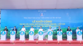 Khởi công Dự án mở rộng đường cao tốc đoạn Yên Bái – Lào Cai 