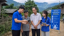 Những "thầy giáo công nghệ" đưa chuyển đổi số đến từng bản làng vùng cao