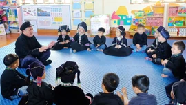 Đảng viên lão thành “giữ hồn” dân ca Nùng Dín