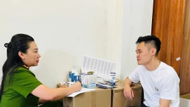 Quy mô đường dây sản xuất hơn 100 tấn thực phẩm chức năng, thiết bị y tế giả lớn cỡ nào?