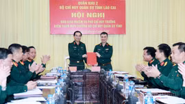 Bàn giao nhiệm vụ Phó Chỉ huy trưởng kiêm Tham mưu trưởng Bộ Chỉ huy Quân sự tỉnh