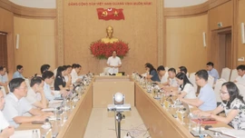 Thường trực Tỉnh ủy giao ban trực tuyến với thường trực đảng ủy các xã, phường 