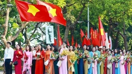 Bộ Chính trị: Dân số là yếu tố quan trọng hàng đầu, là nhiệm vụ chiến lược