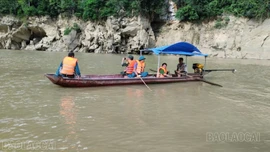 Tìm thấy thi thể nạn nhân bị lũ cuốn trôi khi bơi qua sông Chảy