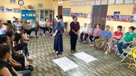 Hội Phụ nữ xã Thác Bà tập huấn giới và năng lực tự chủ kinh tế phụ nữ