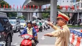 So sánh mức phạt vi phạm giao thông theo Nghị định 100 và 168