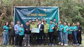 Công đoàn cơ sở BIDV Lào Cai hỗ trợ hơn 270 triệu đồng trồng rừng phòng hộ tại Bát Xát 