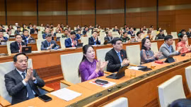 Quốc hội chốt bỏ ngưỡng doanh thu chịu thuế 500 triệu đồng với hộ kinh doanh