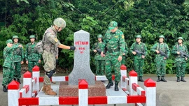 Lãnh đạo thực hiện thắng lợi nhiệm vụ quản lý, bảo vệ chủ quyền lãnh thổ, an ninh biên giới quốc gia