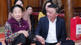 Thường trực Ban Bí thư Trần Cẩm Tú chúc Tết Đảng bộ, chính quyền, lực lượng vũ trang và Nhân dân các dân tộc tỉnh Lào Cai