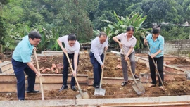 Phường Cam Đường khởi công xây nhà cho gia đình chính sách